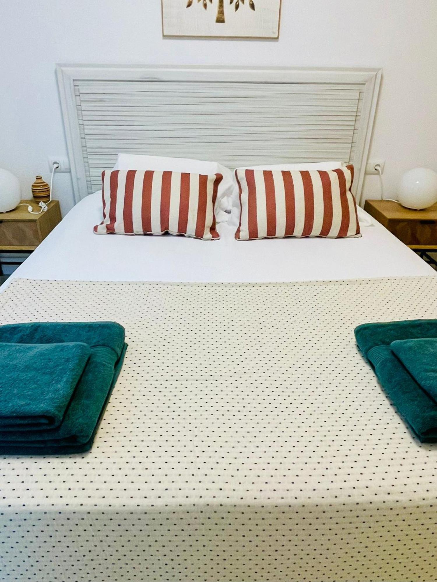 Apartamentos Familiares Puerto Nova カルタヘナ エクステリア 写真